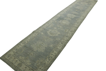 Oushak Wash Chobi rug border detail