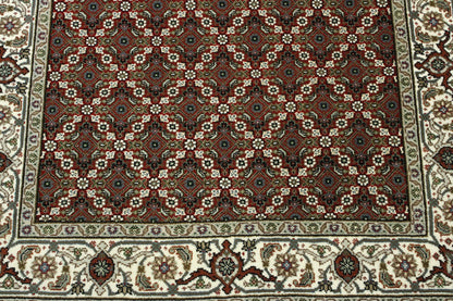 Traditional Fine Mir rug corner detail