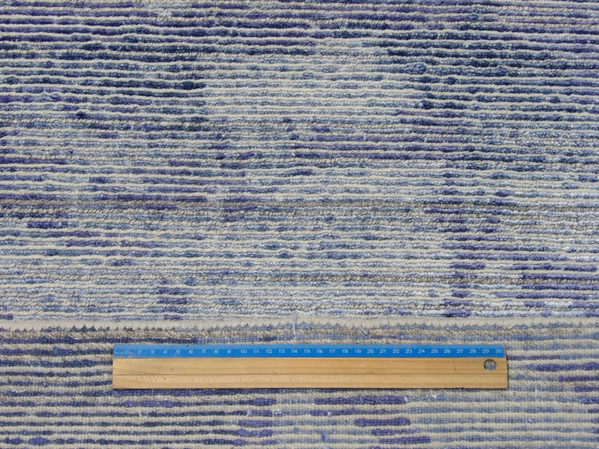Blue & Gray Modern Silky Abstract rug in room setting