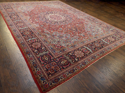Antique Tabriz rug border detail