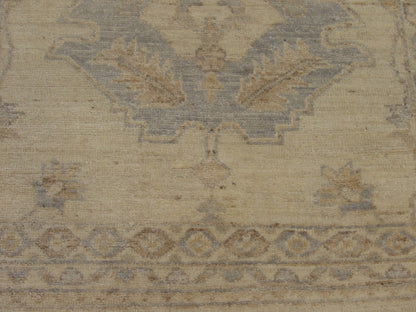 Oushak Chobi Natural Dye rug border detail