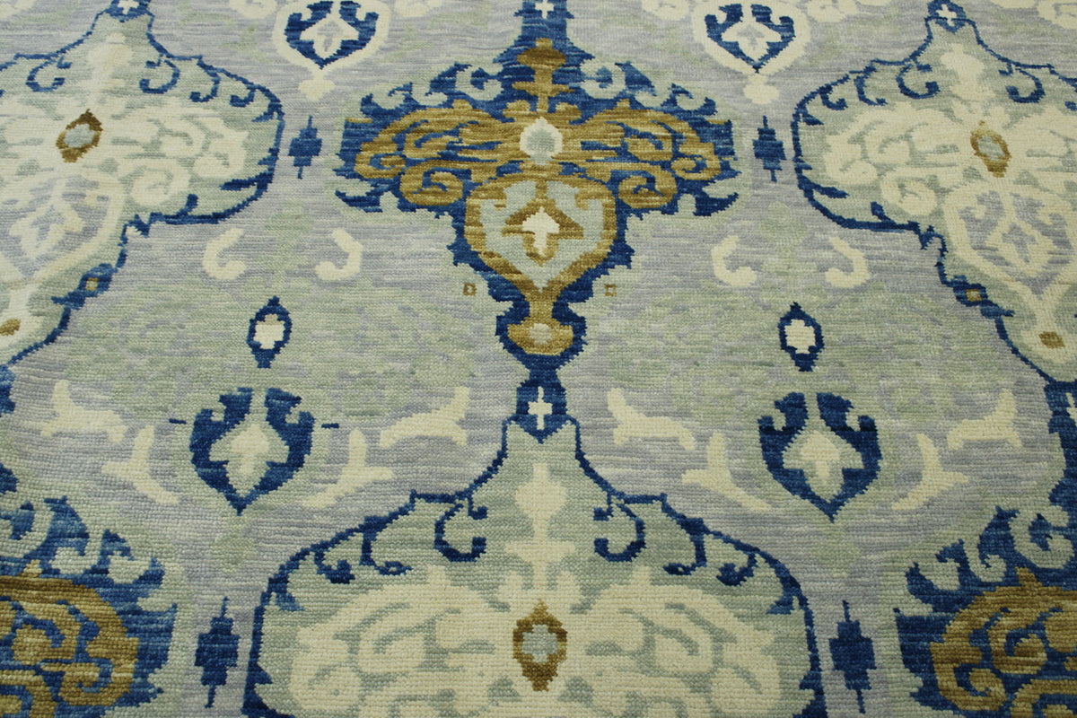 Transitional Ikat Design rug border detail
