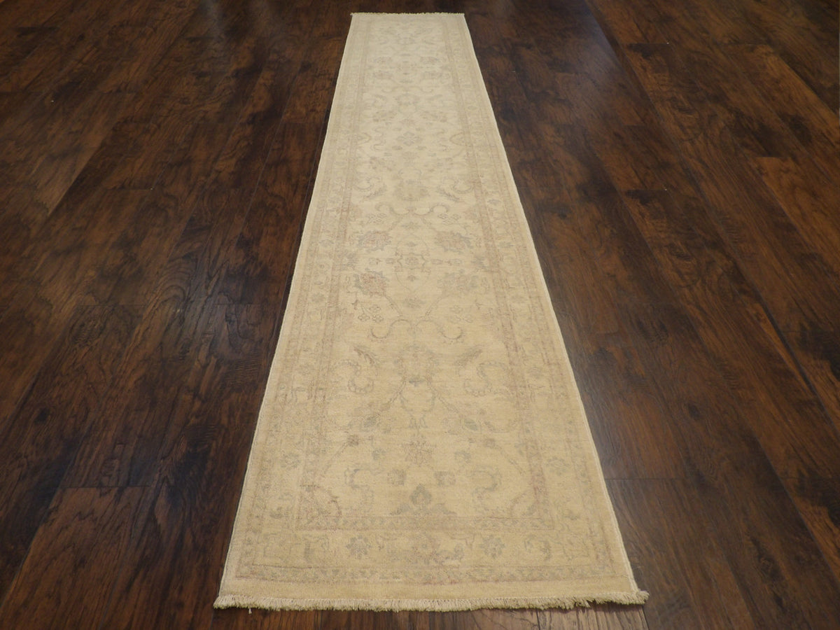 Close-up of wool pile, Ivory rug