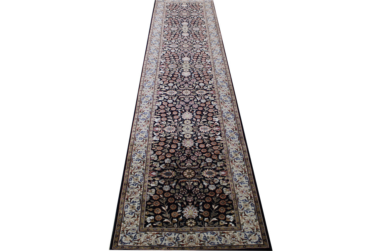 Traditional Fine Heraki pattern detail