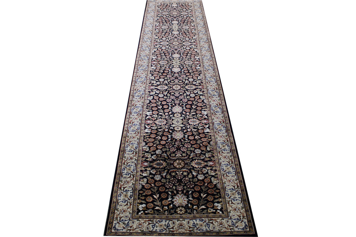 Traditional Fine Heraki pattern detail