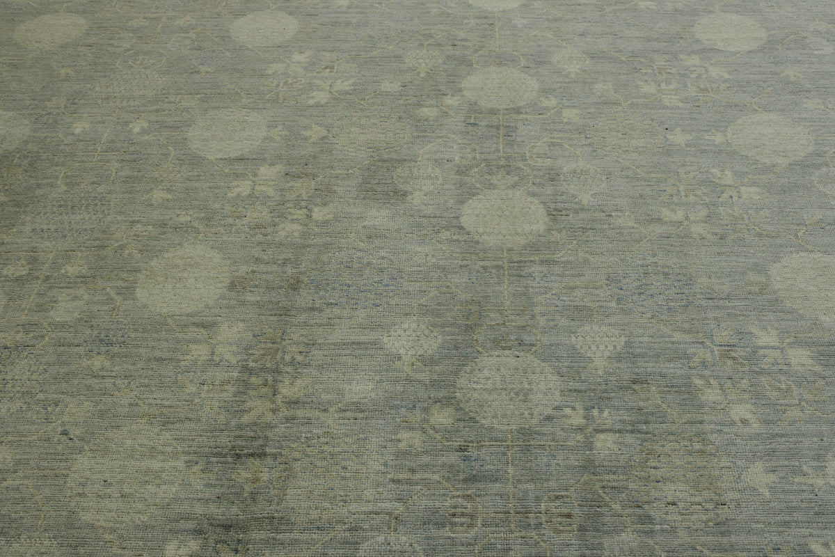 Close-up of wool pile, Gray & Beige rug