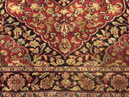 Tabriz runner border detail