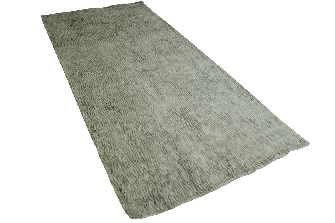 Modern / Contemporary hand-knotted silk rug in Gray, 3'11" x 8'7", SKU w2295