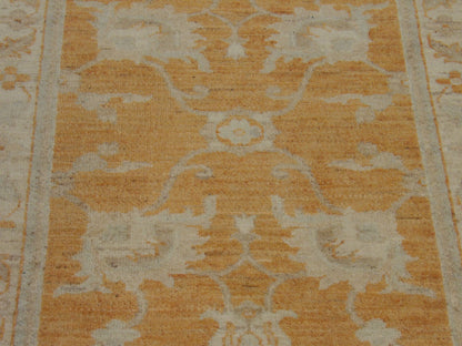 Wash Oushak Chobi rug border detail