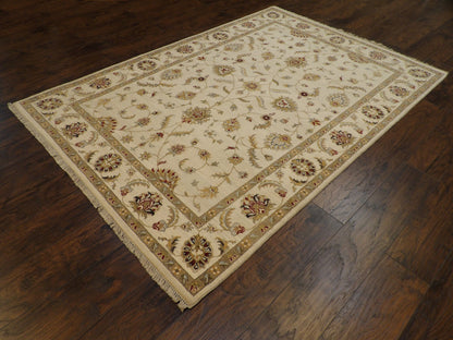 Chobie Traditional hand-knotted wool rug in Ivory, 5'7" x 7'8", SKU W739