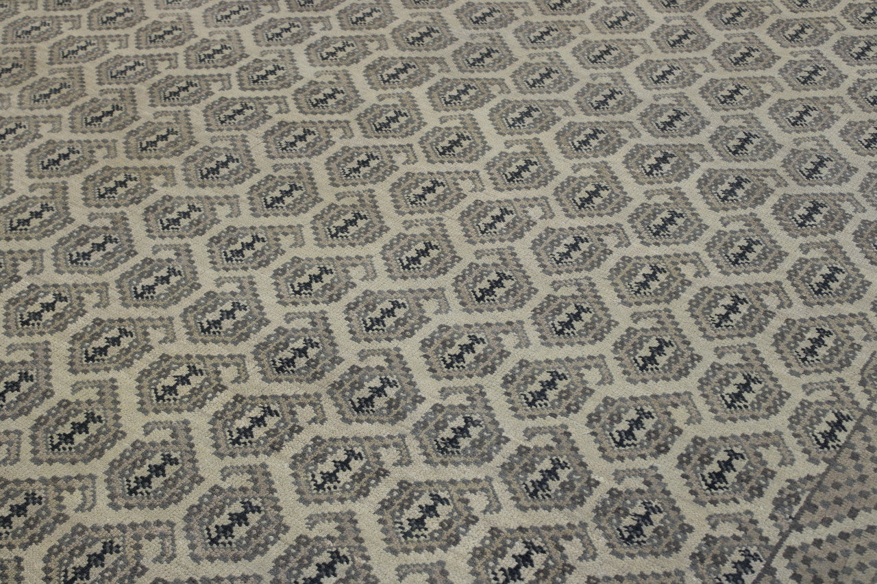 Back of Oushak Silverwash Paisley Design hand-knotted rug