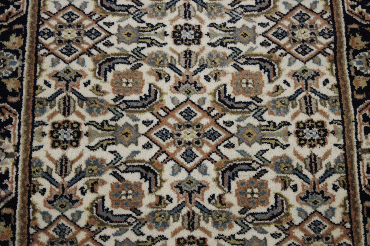 Traditional Indo Bidjar rug border detail
