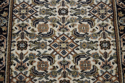 Traditional Indo Bidjar rug border detail