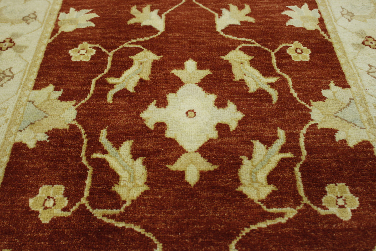 Oushak Chobi rug corner detail