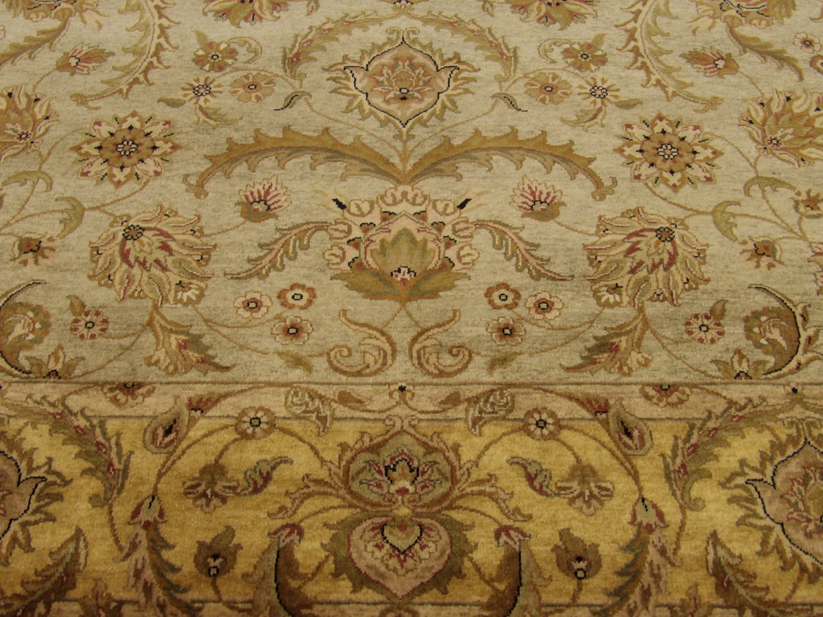 Fine Ziegler Tie Dye rug border detail