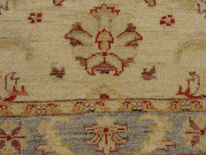 Oushak Chobi Natural Dye rug border detail