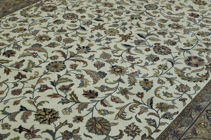 Traditional Fine Herati rug corner detail