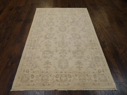 Oushak Chobi Wash rug corner detail