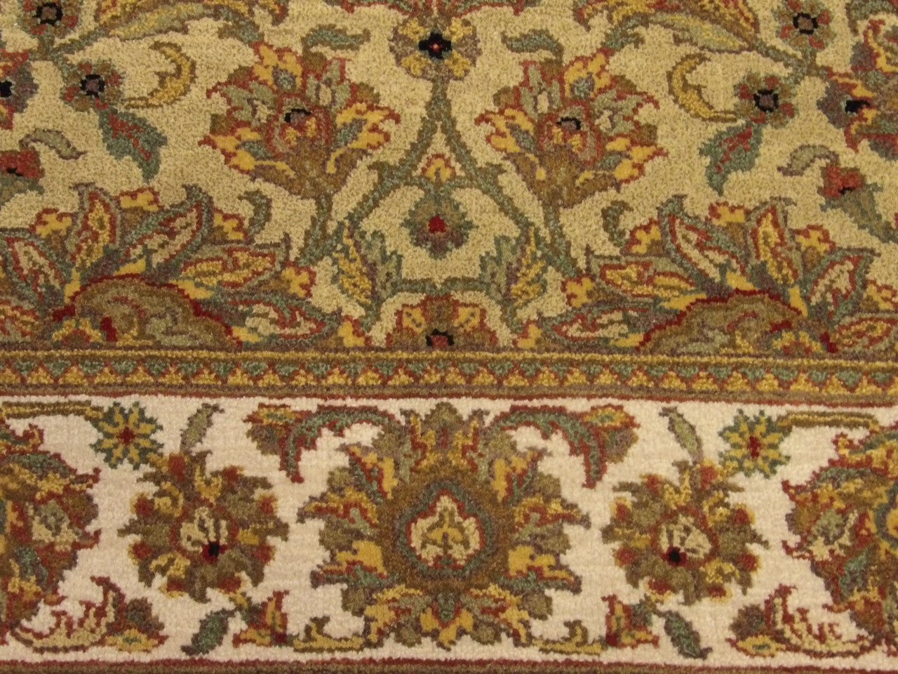 Jaipur Kashan rug border detail, gold and beige