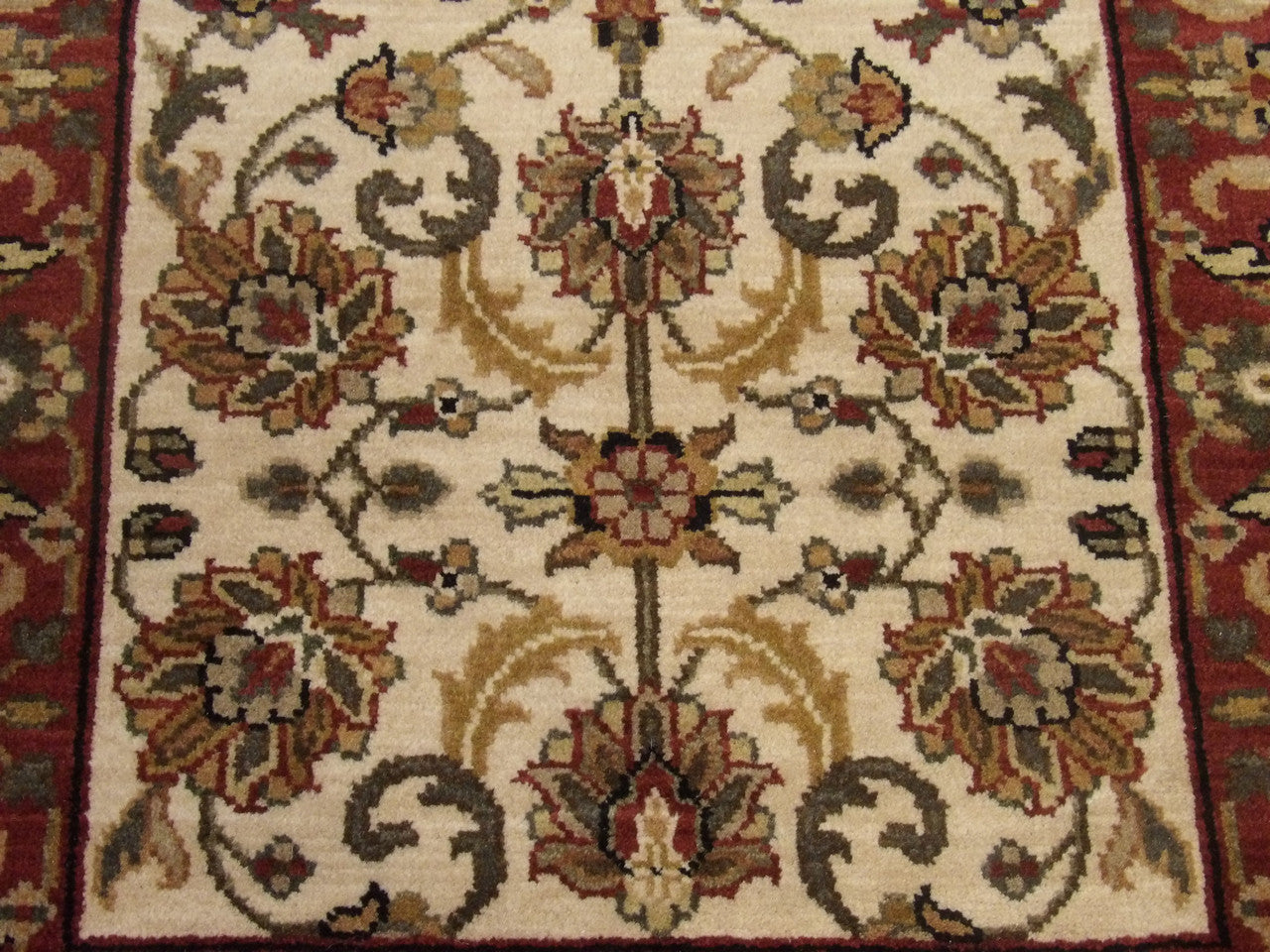 Kashan runner border detail