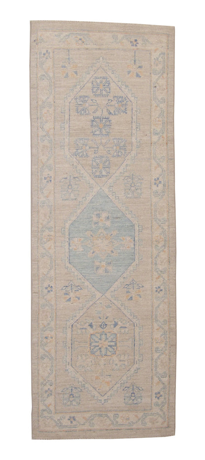 Oushak Chobi hand-knotted wool rug in Gray, full view