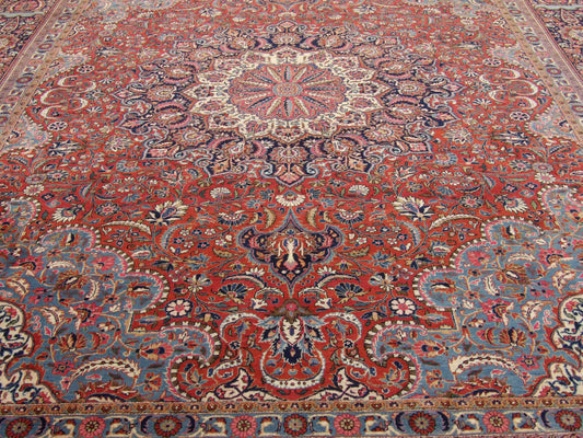 Fine Antique Persian Tabriz Size: 10'0'' x 14'0'' Hand-knotted Rug - con6