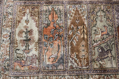 Traditional Prayer Baktiyar Rug Silk Hand Knotted Rug 2x4 - w5009