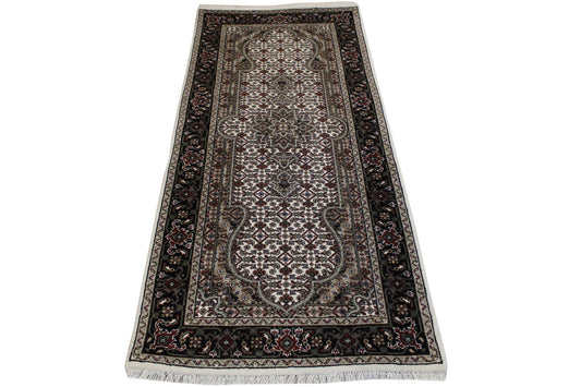 Traditional Indo Qum Wool Hand Knotted 2.7x5.10 -w2363