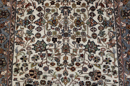 Traditional Heraki Design Wool Hand Knotted Rug 4x6 - w2204