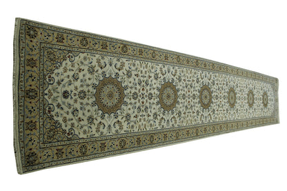 Traditional Fine Nain Wool/silk Hand Knotted Rug 2.6x14.0 -w20251