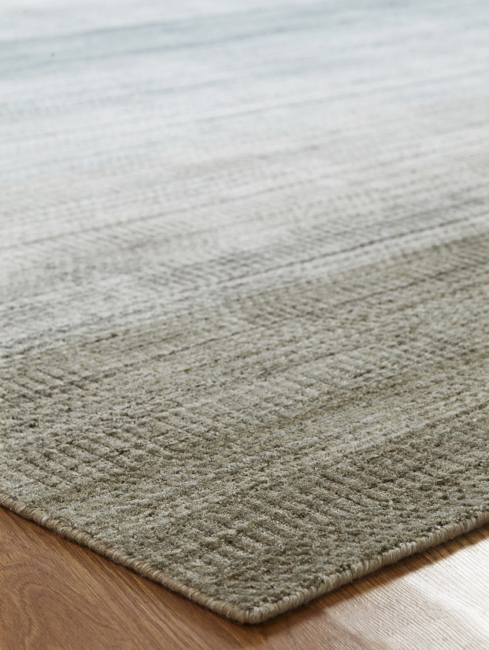 Hand Loom Wool & Silk Transitional Rug KSE2090