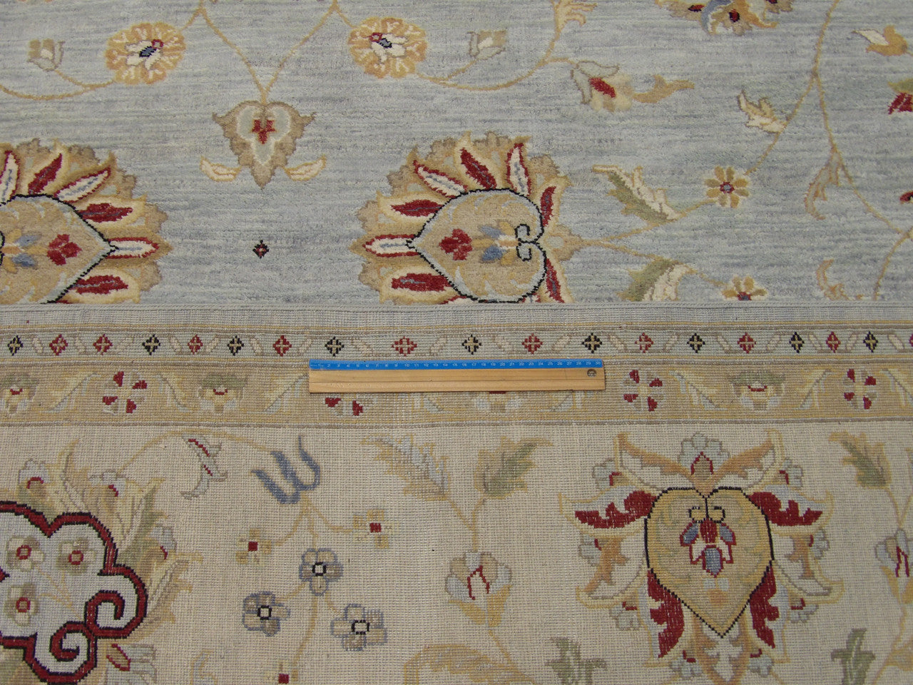Agra Chobie 10'2" x 14'0" Hand knotted Wool Rug -w11412