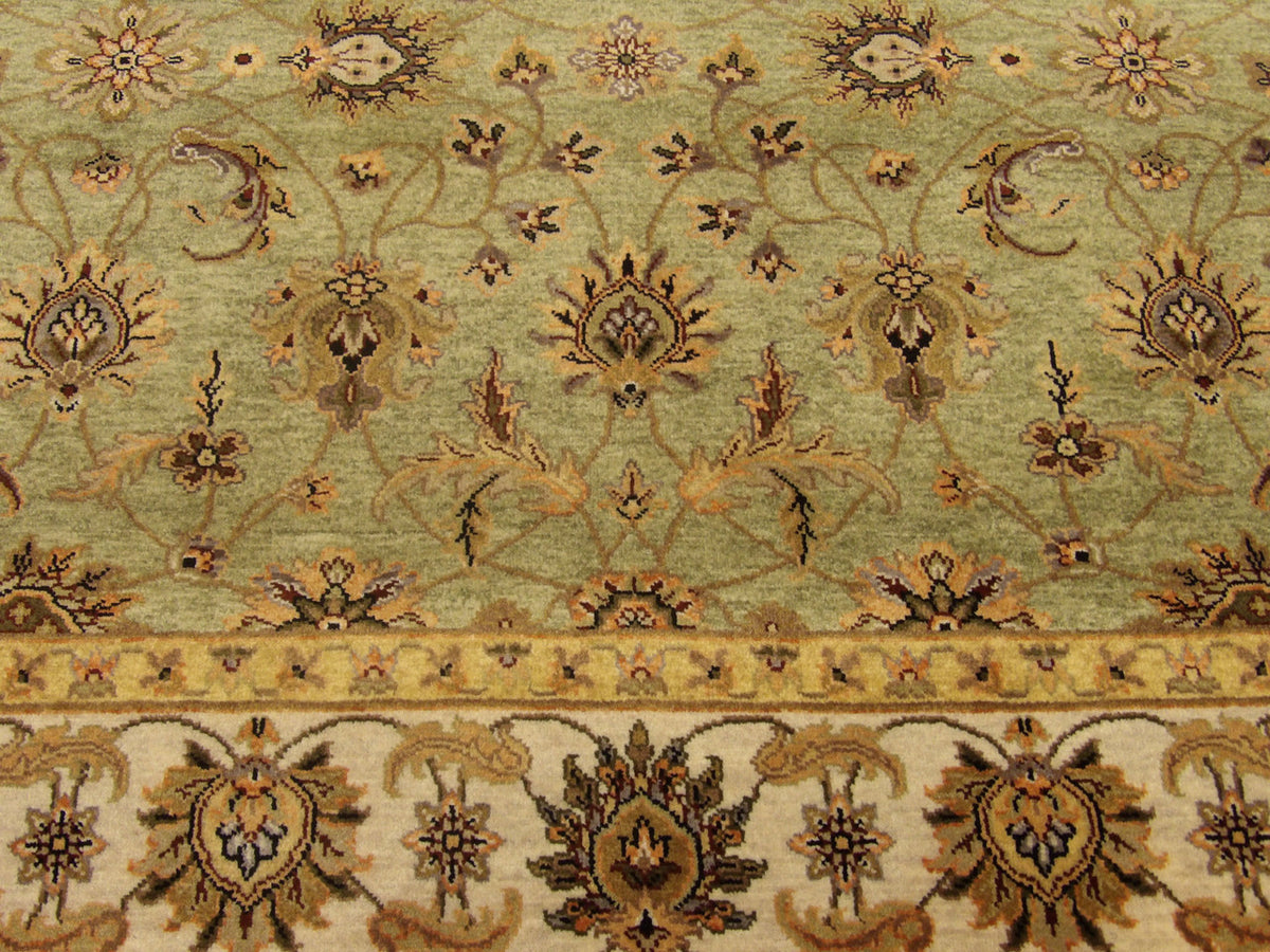 Fine Ziegler Tie Dye rug border detail