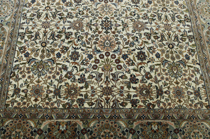 Close-up of wool pile, Gray & Beige rug