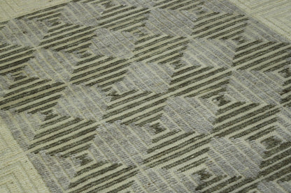 Close-up of wool pile, Gray & Beige rug