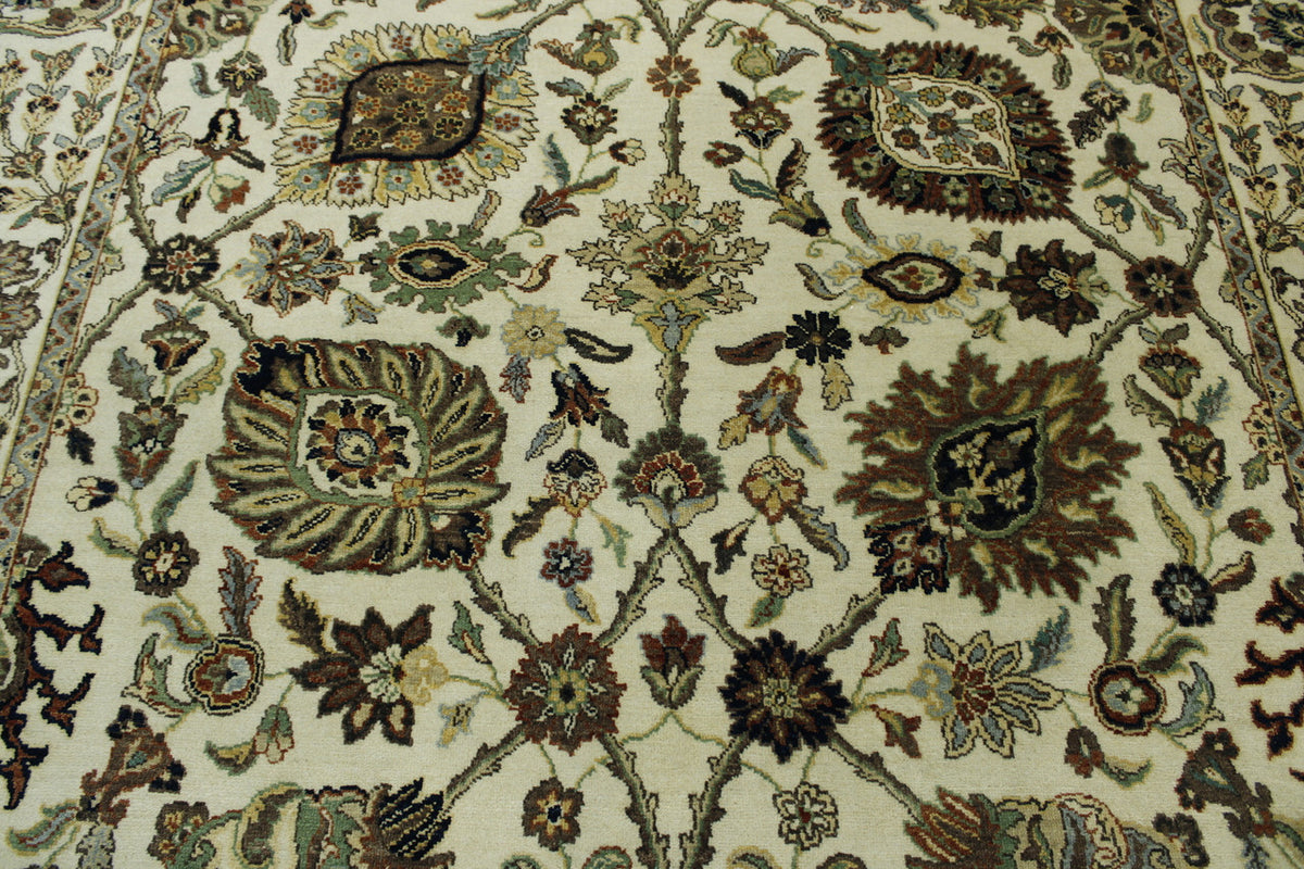 Close-up of wool pile, Beige rug