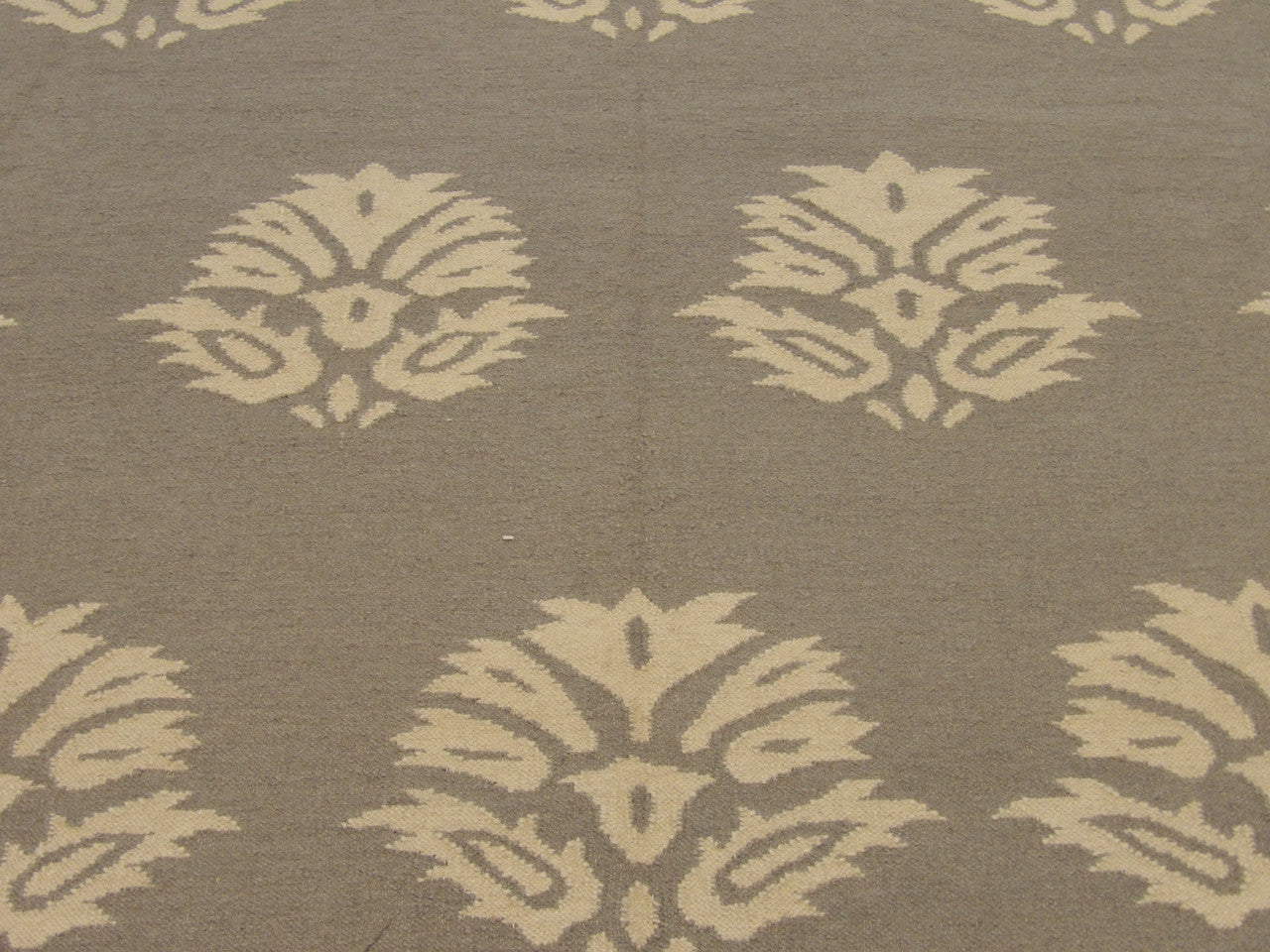 Coastal Flat Weave Indoor/Outdoor Beach rug border detail
