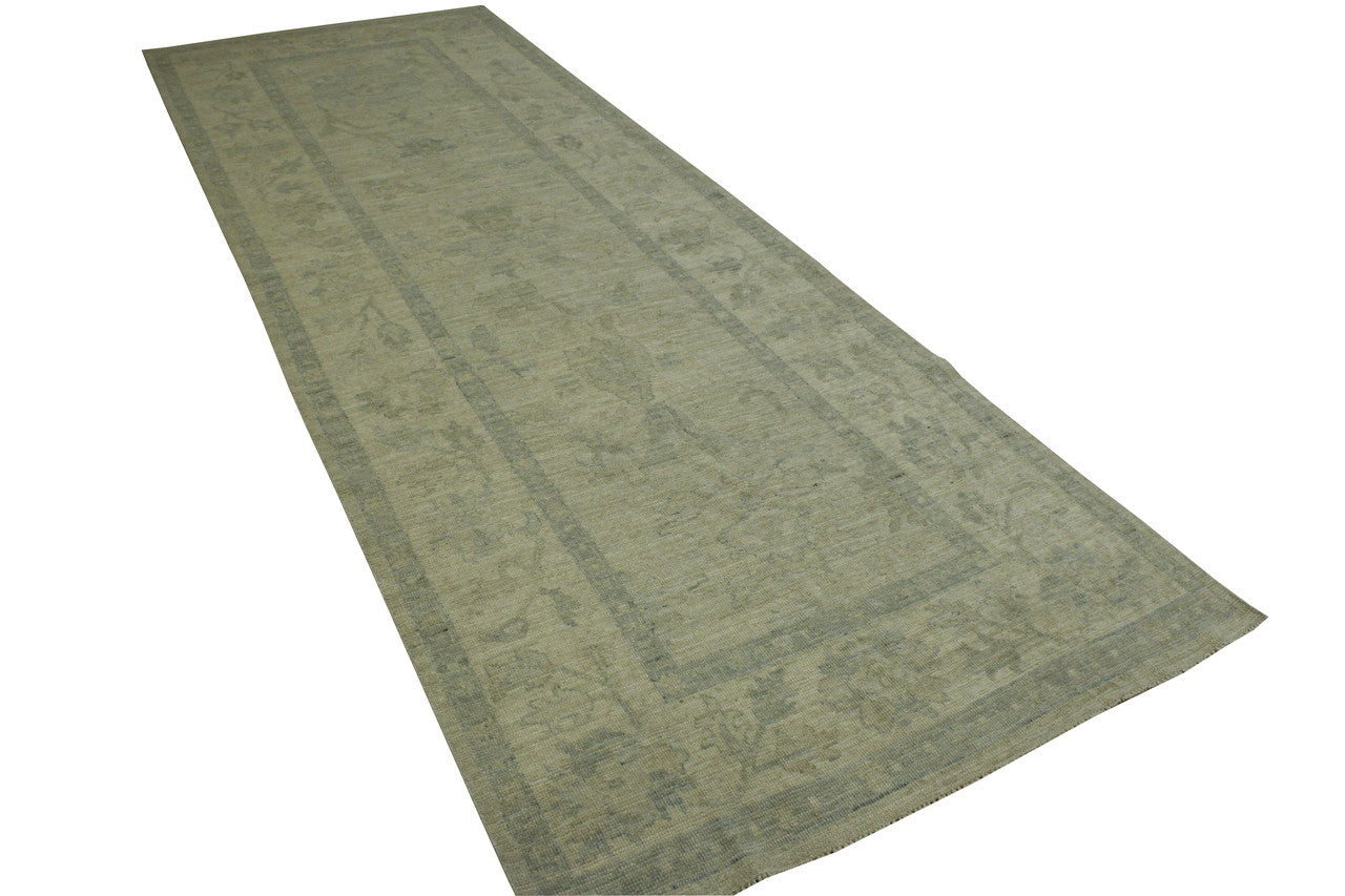 Close-up of wool pile, Beige & Pink rug
