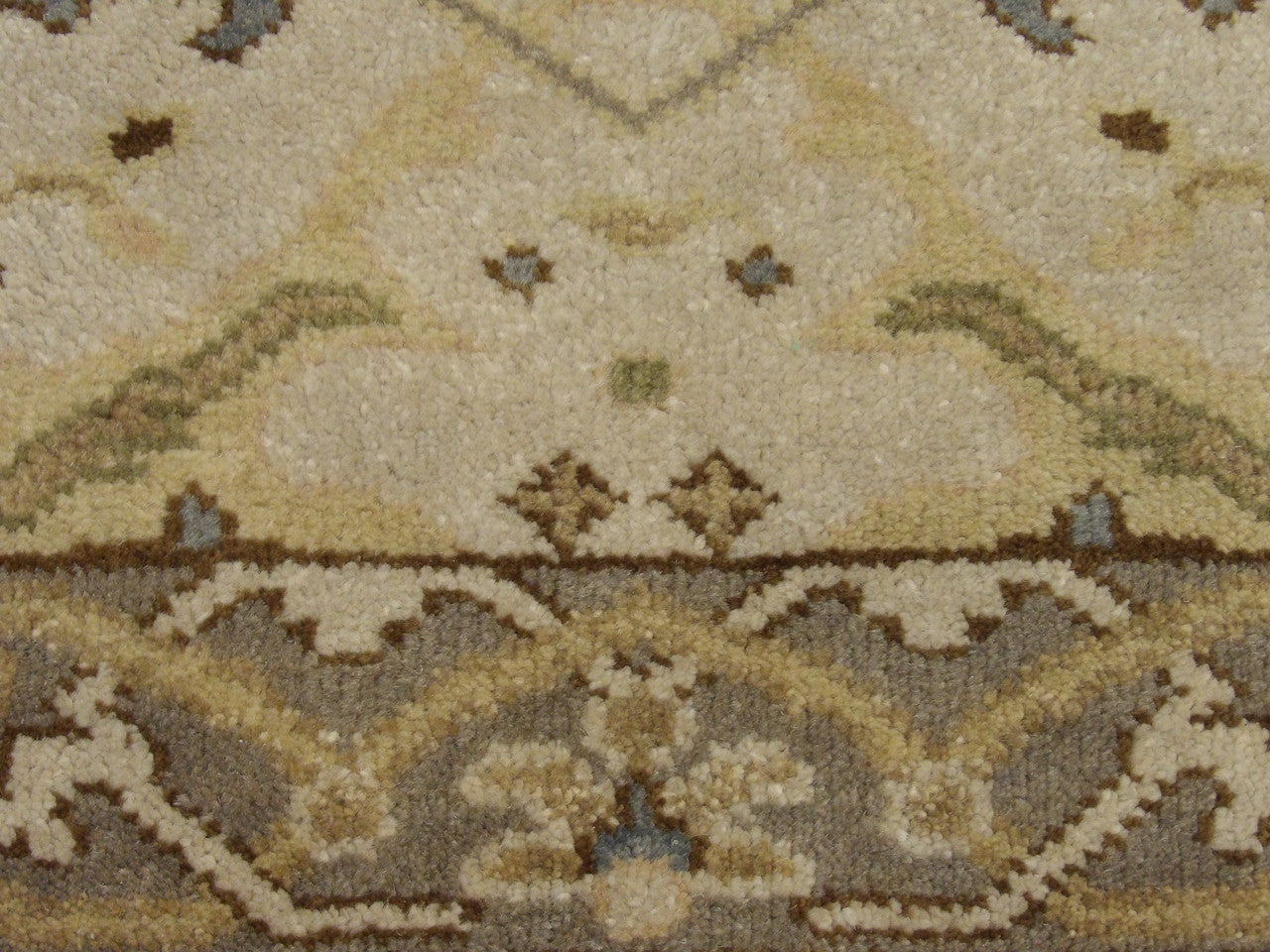 Oushak runner edge and fringe detail, beige and gray