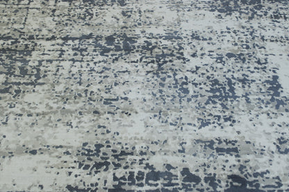 Close-up of silk pile, Gray & White rug