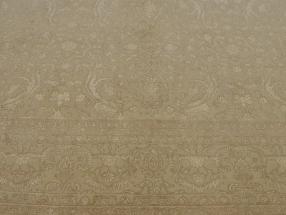 Fine Persian Farhan rug border detail