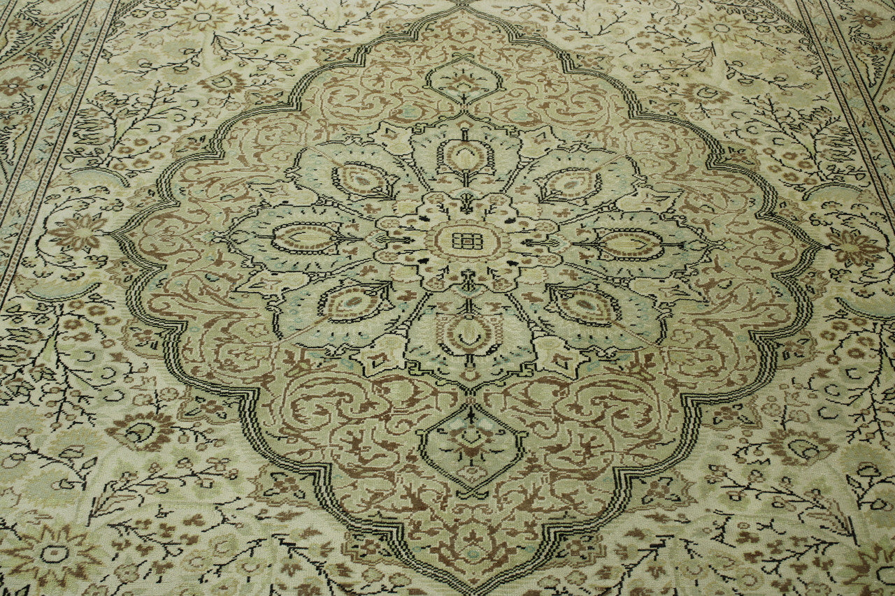 Full view of Traditional Vintage Kannysar rug