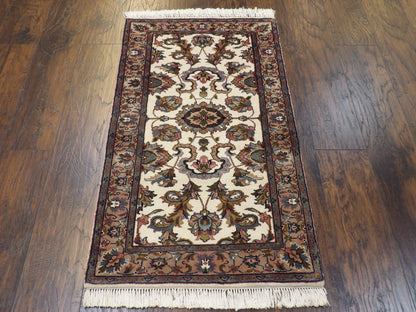 Fine Persian Kashan rug corner detail