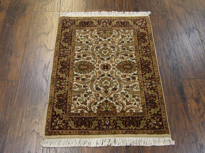 Fine Persian Kashan rug corner detail