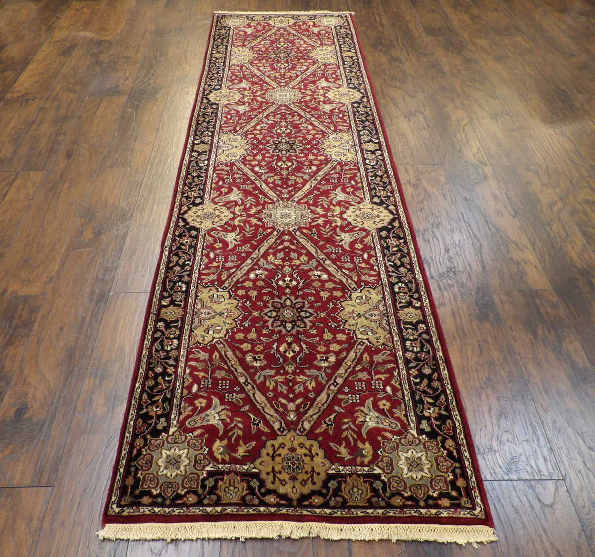 Tabriz runner end detail
