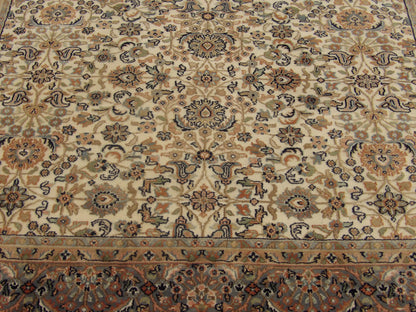 Kashan rug border detail