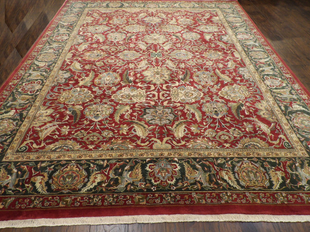 Persian Kashan rug corner detail