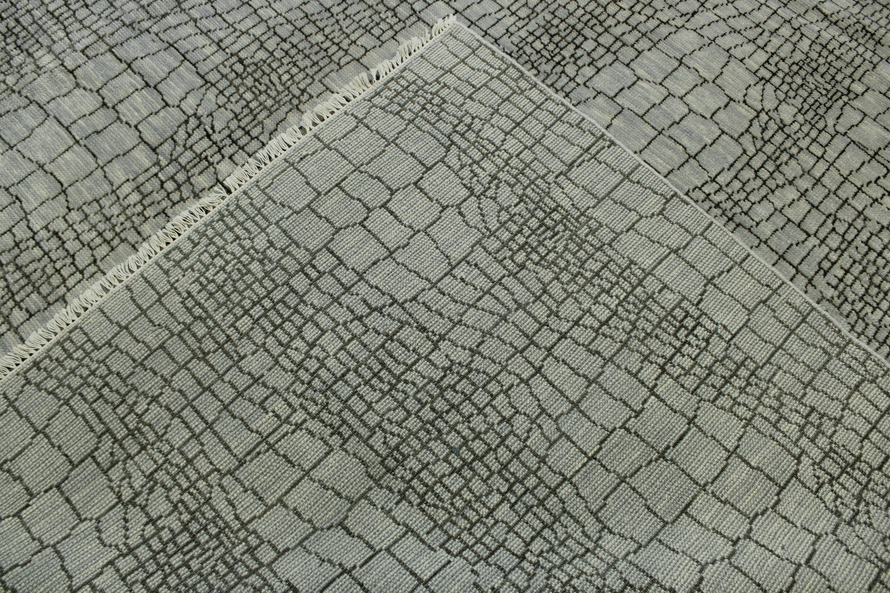 Back of Modern Jigjag Design hand-knotted rug