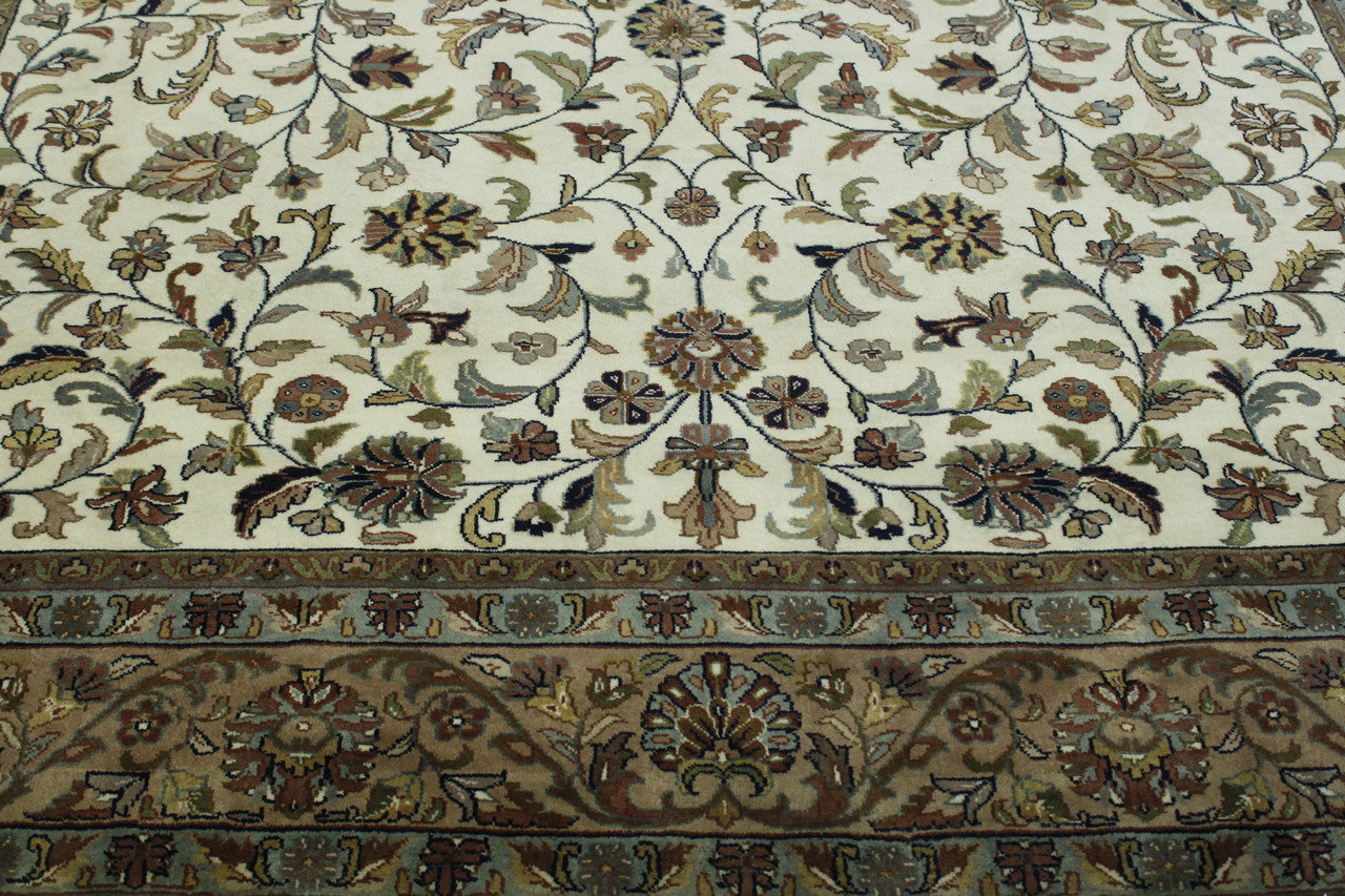 Traditional Fine Herati hand-knotted wool rug in Brown & Beige, full view