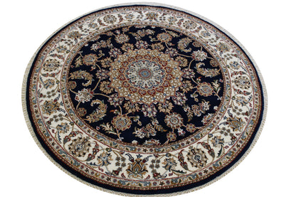 Traditional Indo Nain pattern detail